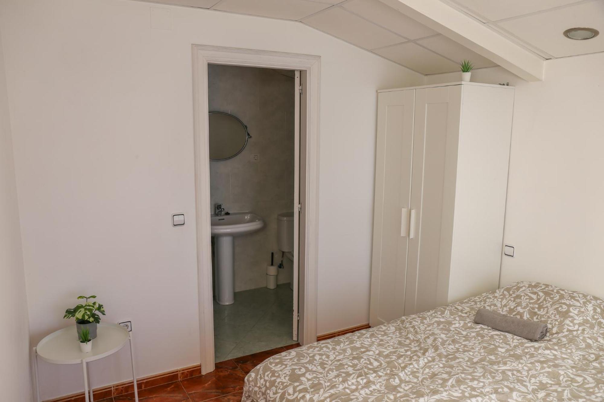Beachfront Surf & Holiday House, Charming & Quiet Villarrube エクステリア 写真