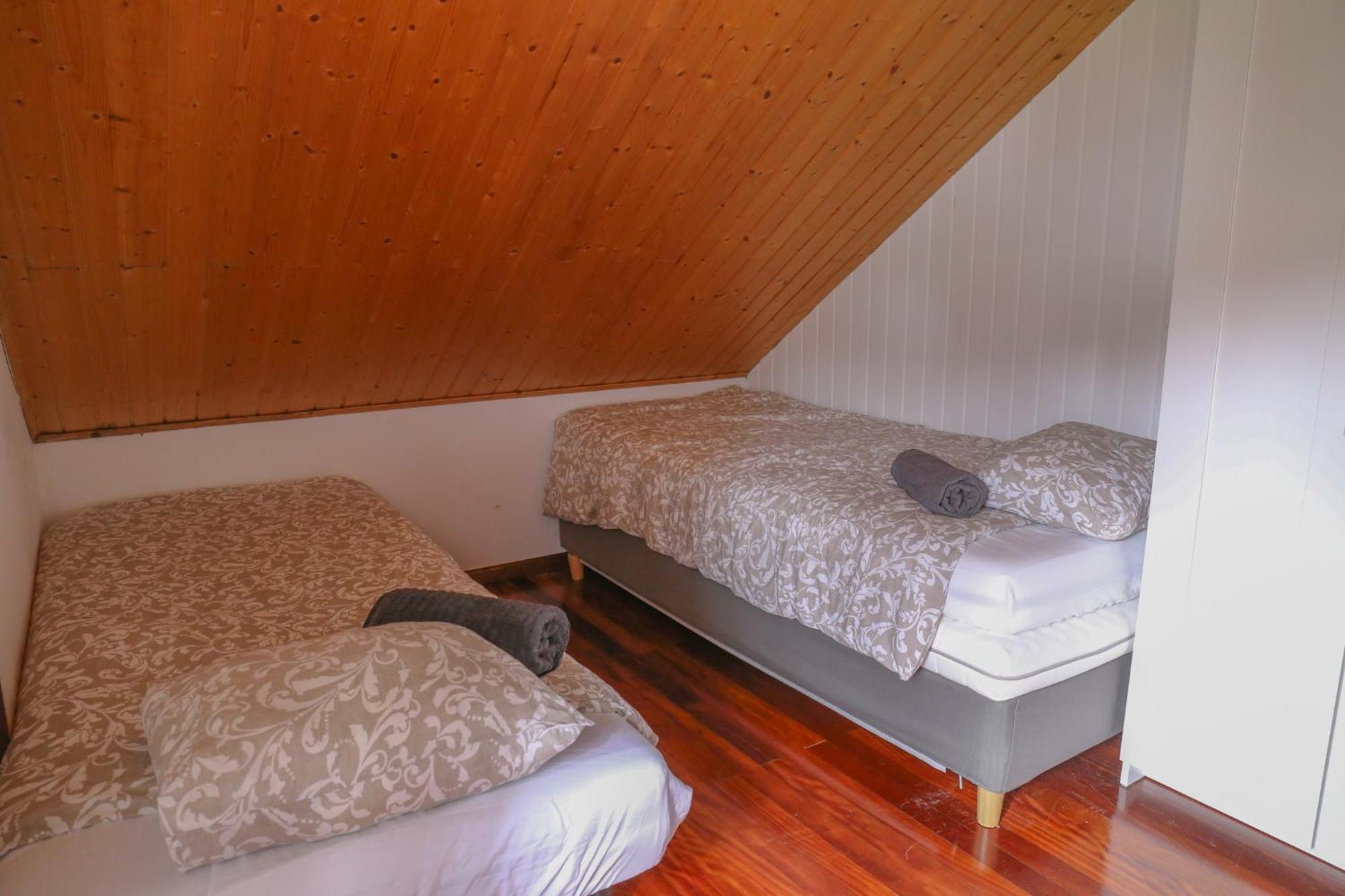 Beachfront Surf & Holiday House, Charming & Quiet Villarrube エクステリア 写真
