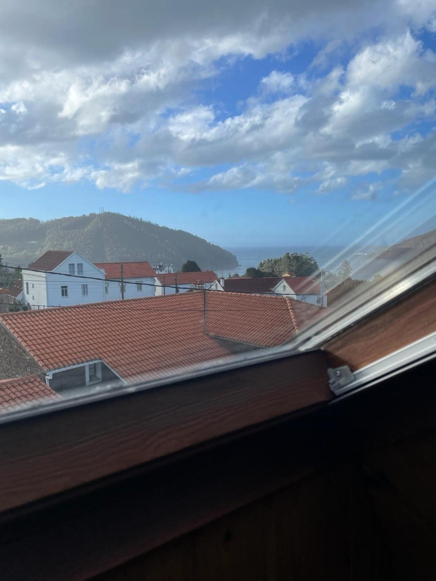 Beachfront Surf & Holiday House, Charming & Quiet Villarrube エクステリア 写真